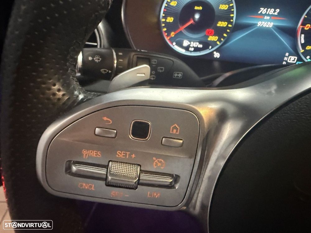 Mercedes-Benz C 300 de AMG Line - 13
