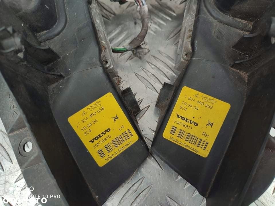 VOLVO V50 S40 II LAMPA XENON PRAWA PRZÓD EU. 04- - 11