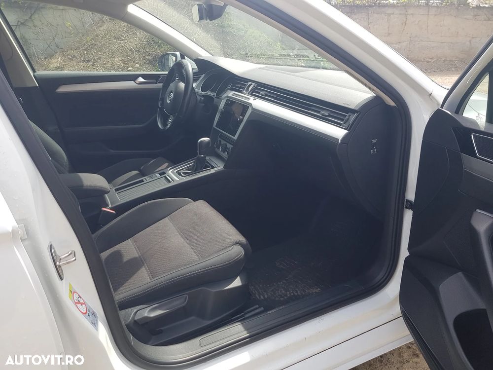 Volkswagen Passat 2.0 TDI SCR DSG Elegance - 8