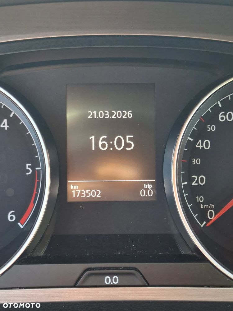 Volkswagen Golf 1.6 TDI BlueMotion Comfortline - 12