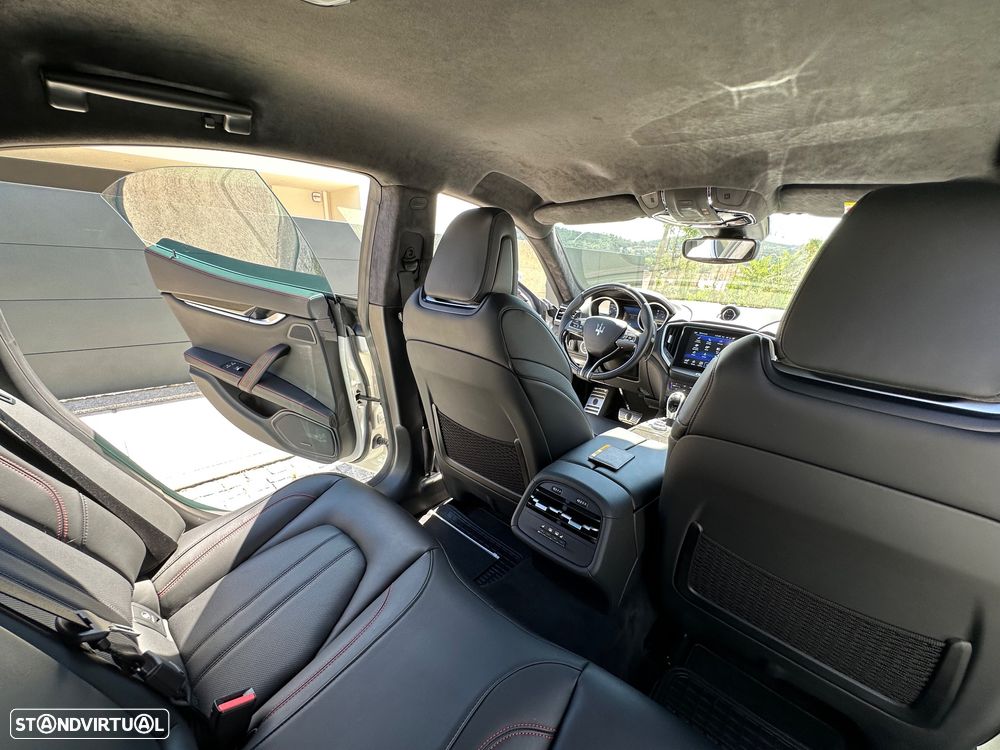 Maserati Ghibli - 16