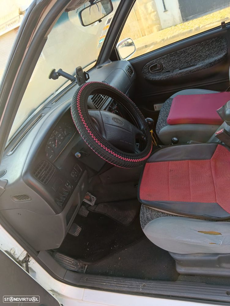 Kia Sportage 2.0 TDi DX - 11