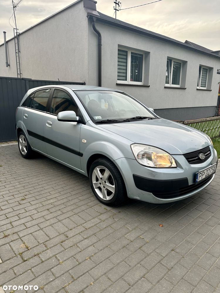 Kia Rio 1.5 CRDi EX - 1