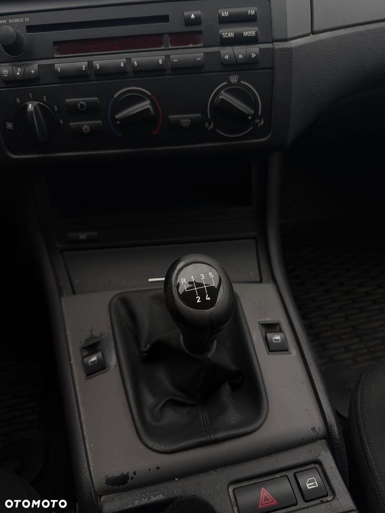 BMW Seria 3 316ti - 23