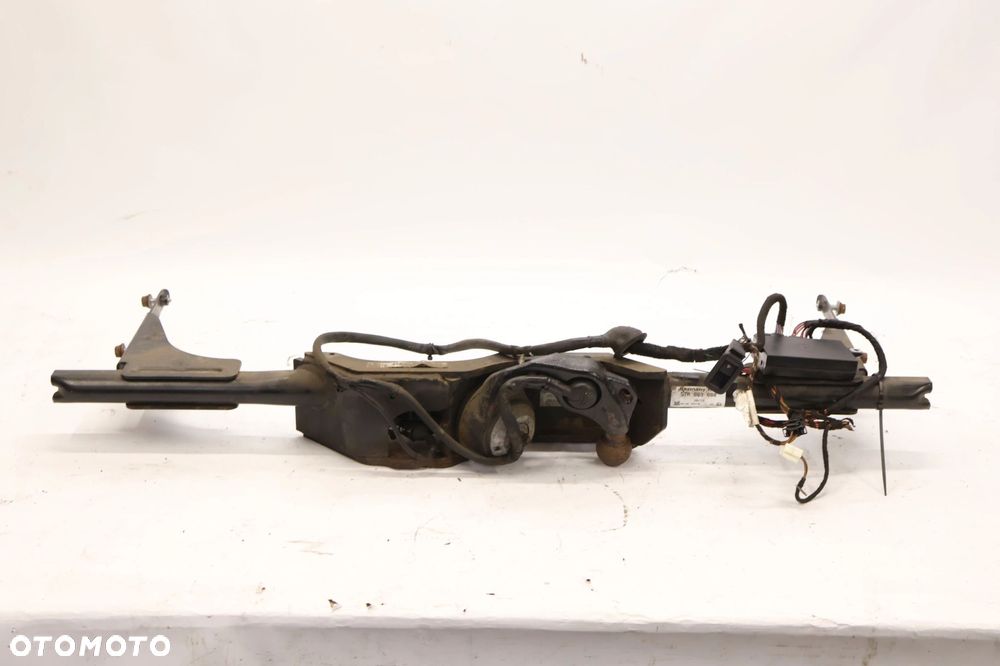 VW Touran 5TA hak holowniczy 5TA803880 - 1