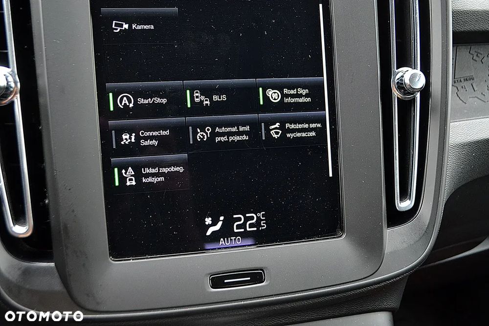 Volvo XC 40 - 30