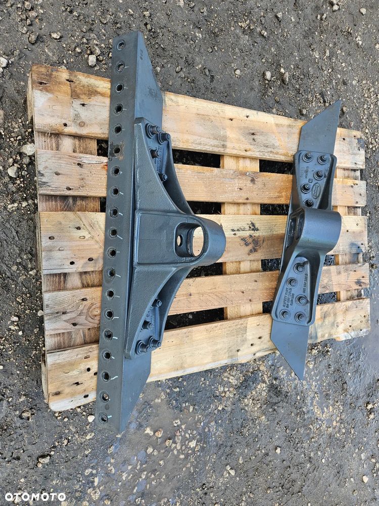łapy siodła Volvo SAF HOLLAND  GF  220 mm