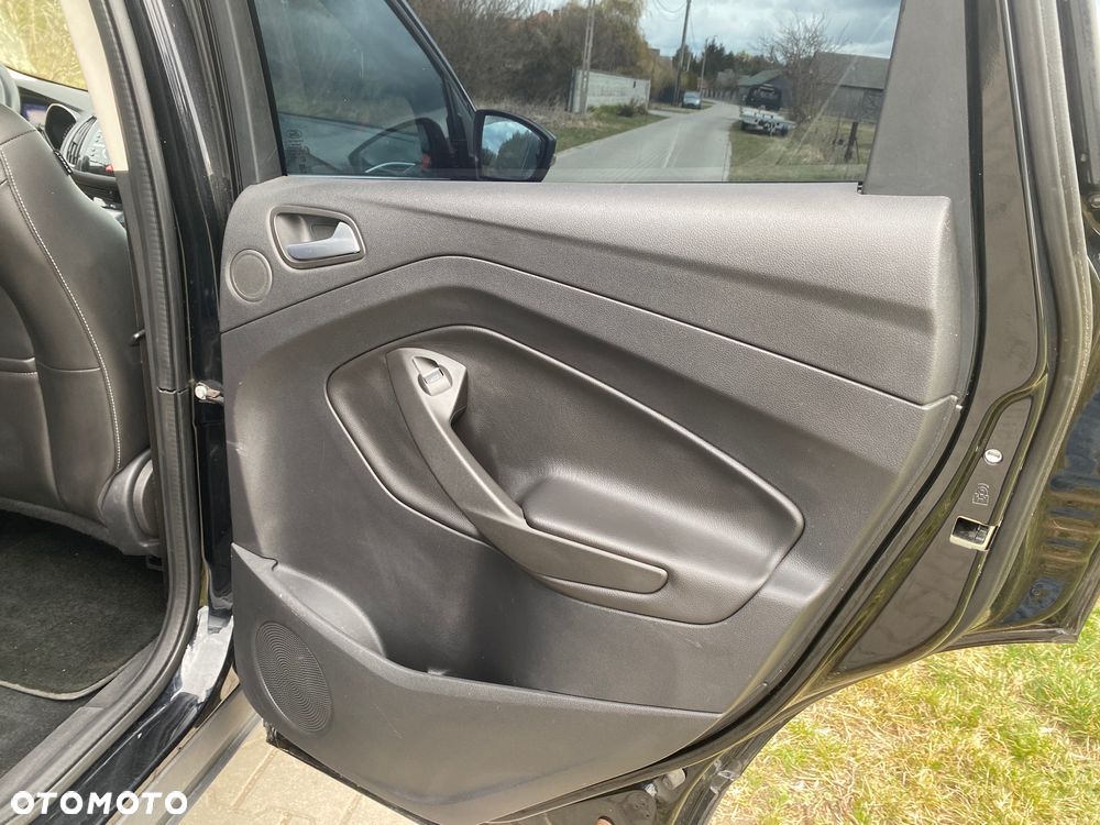 Ford Kuga 2.0 TDCi FWD Titanium - 25