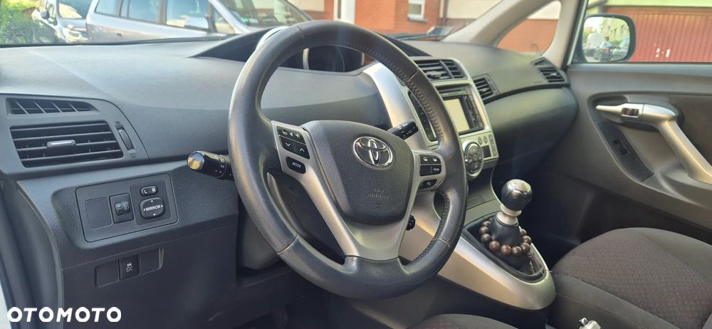 Toyota Verso 2.0 D-4D - 7