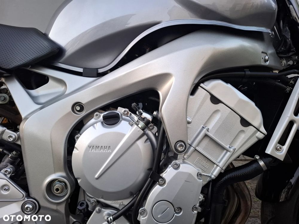 Yamaha FZ6 - 10