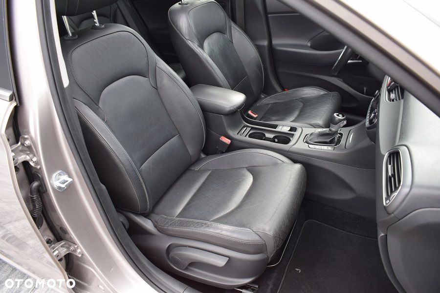 Hyundai i30 1.4 T-GDI DCT Passion Plus - 13