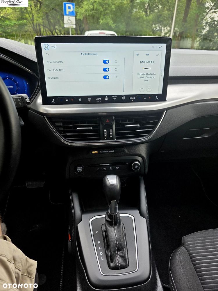 Ford Focus SW 1.0 EcoBoost Hybrid TITANIUM X - 23