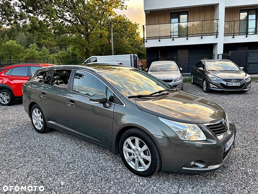 Toyota Avensis 2.0 D-4D Sol plus+NAVI - 2