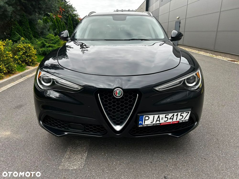 Alfa Romeo Stelvio 2.0 Turbo 16V AT8-Q4 Ti - 4