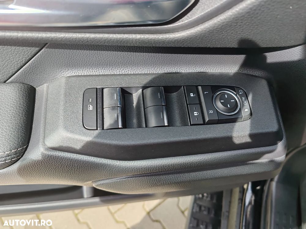 Toyota Land Cruiser 2.8l D-4D 204 CP A/T 7 locuri Executive - 24