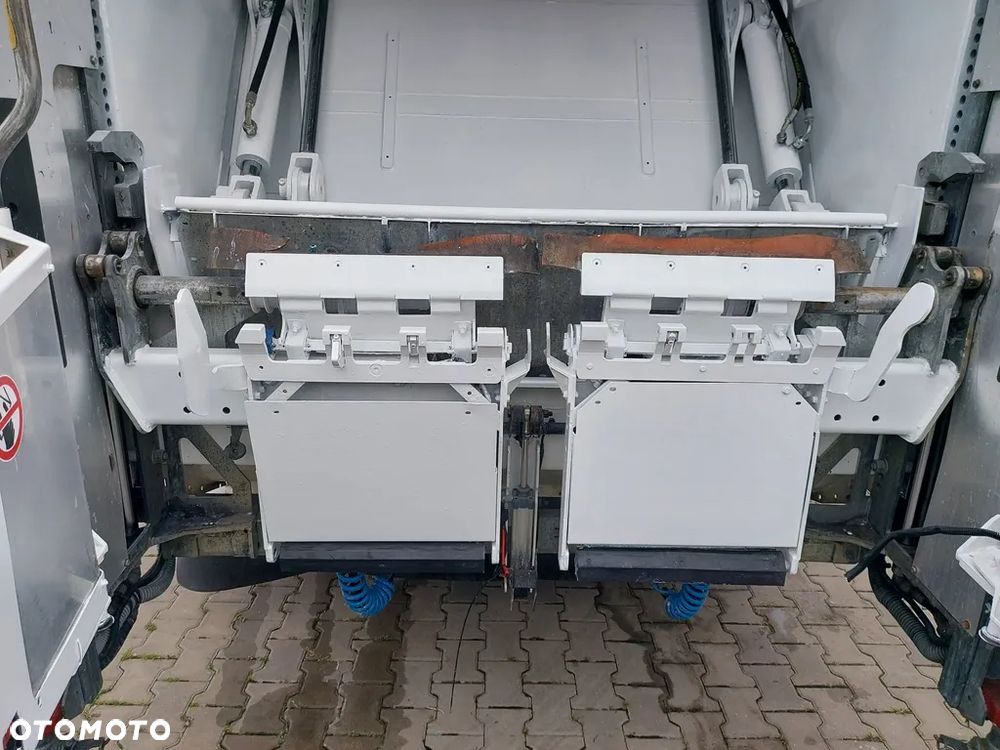 Iveco Eurocargo ŚMIECIARKA Faun 13,5m3 - 11