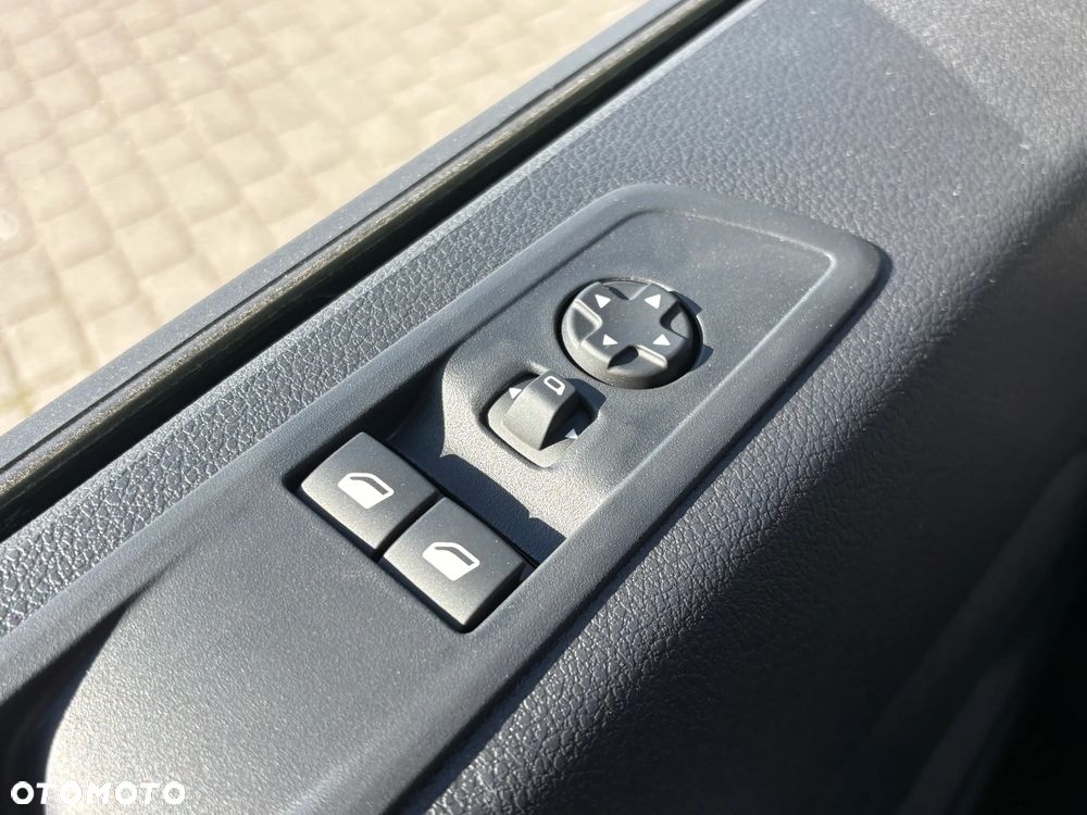 Opel Vivaro - 16