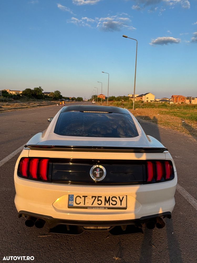 Ford Mustang - 2