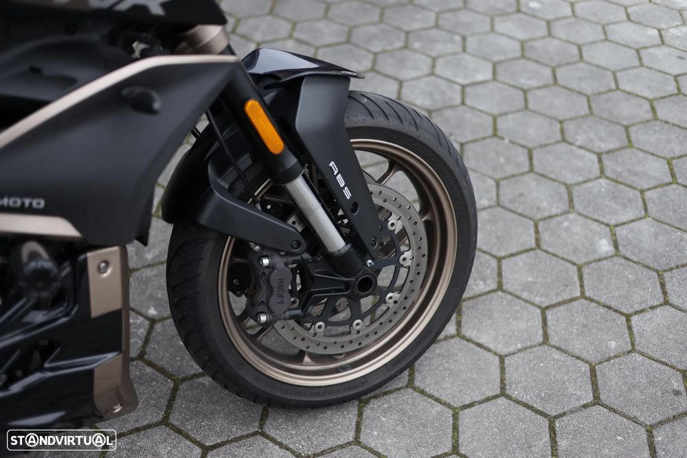 CF Moto 800NK - 13