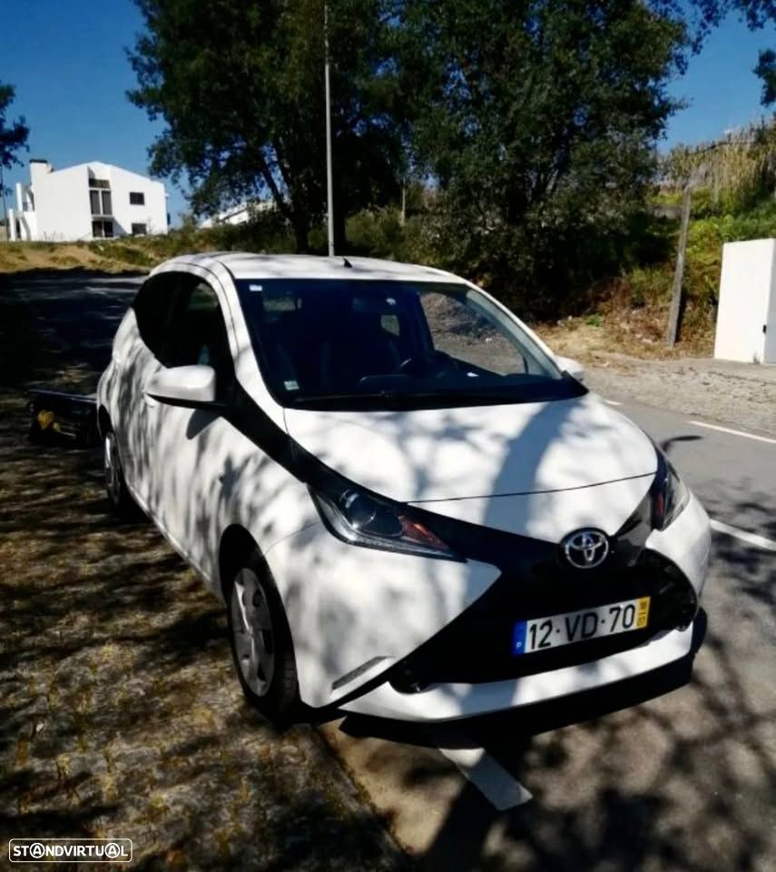 Toyota Aygo 1.0 X-Wave - 2