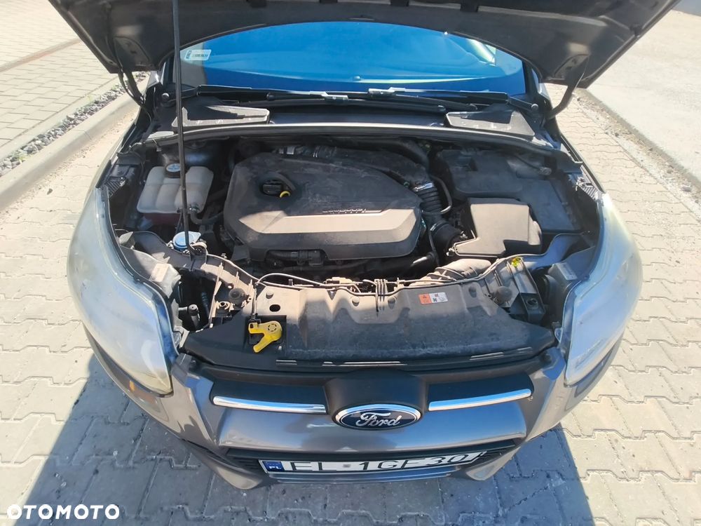 Ford Focus 1.6 EcoBoost Trend - 29