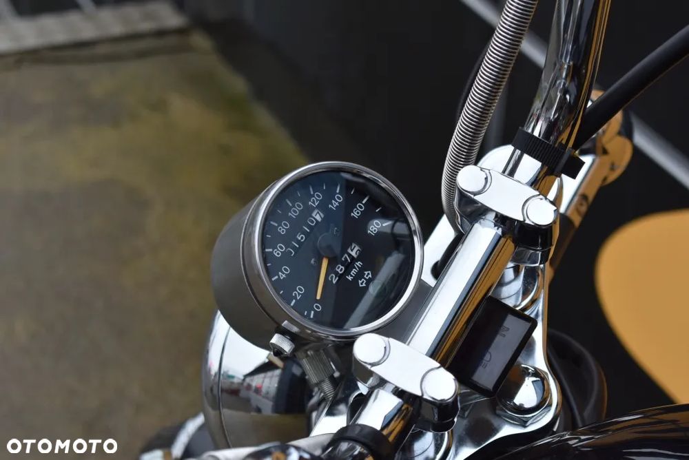 Suzuki Intruder - 23