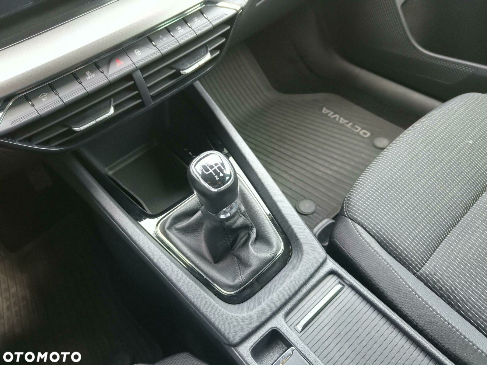 Skoda Octavia 1.5 TSI ACT Ambition - 15