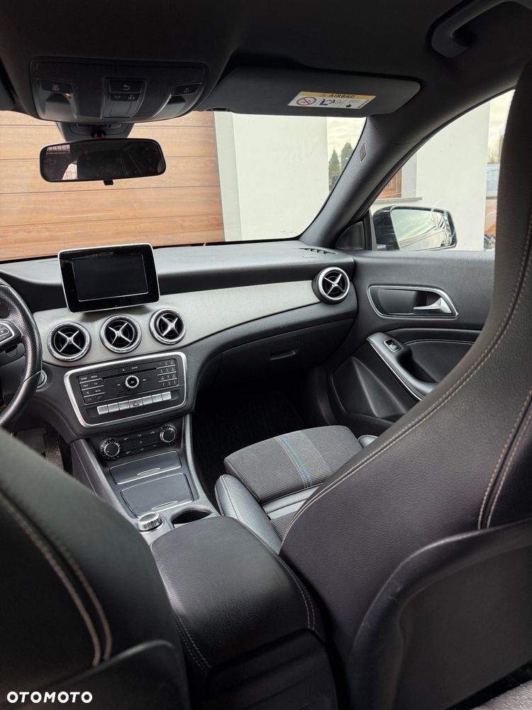 Mercedes-Benz CLA - 34