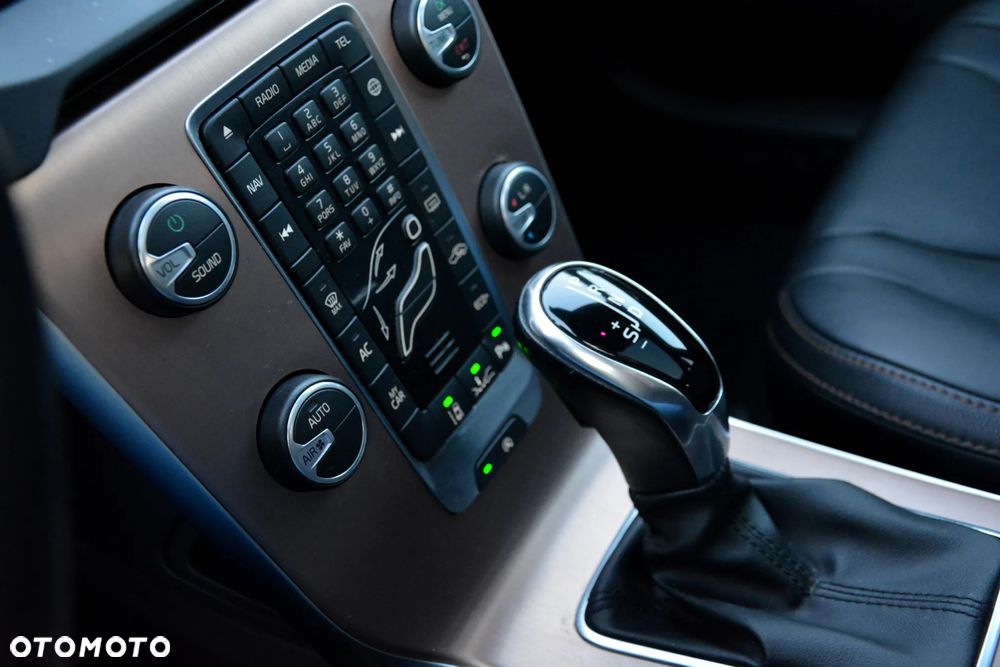 Volvo V40 Cross Country D3 Geartronic Momentum - 33