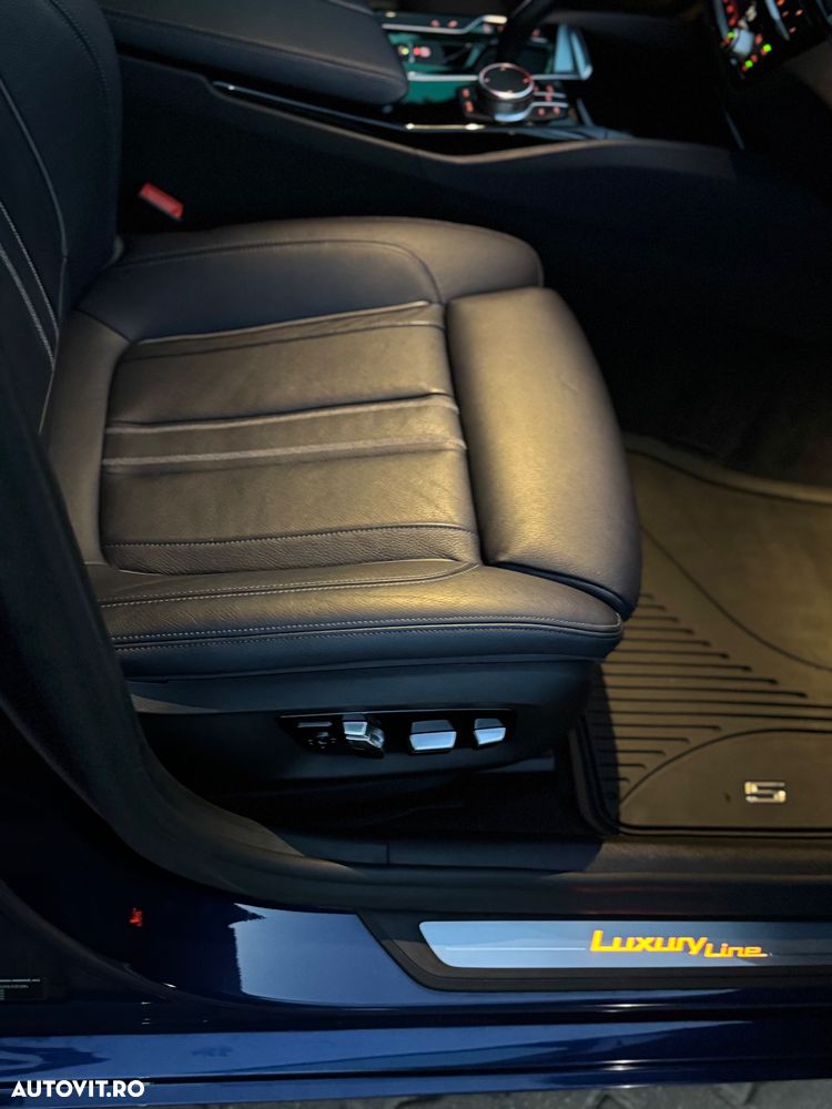 BMW Seria 5 530d xDrive AT - 29