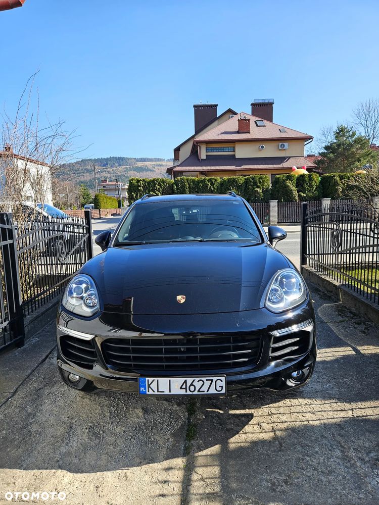 Porsche Cayenne Standard - 2