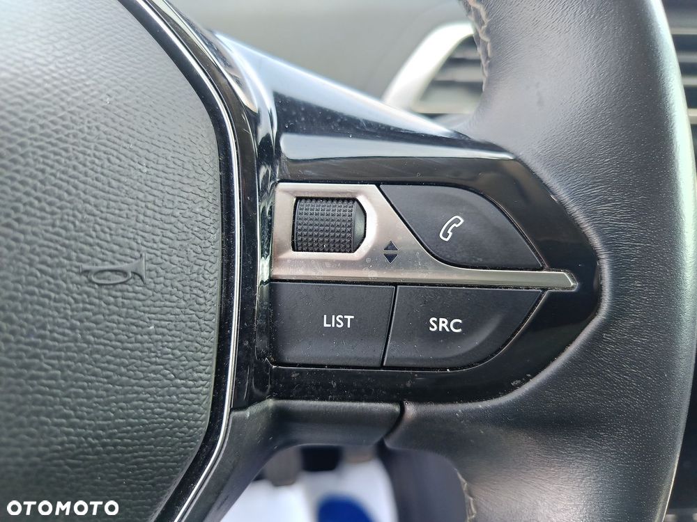 Peugeot 5008 1.5 BlueHDi Allure Pack S&S - 17