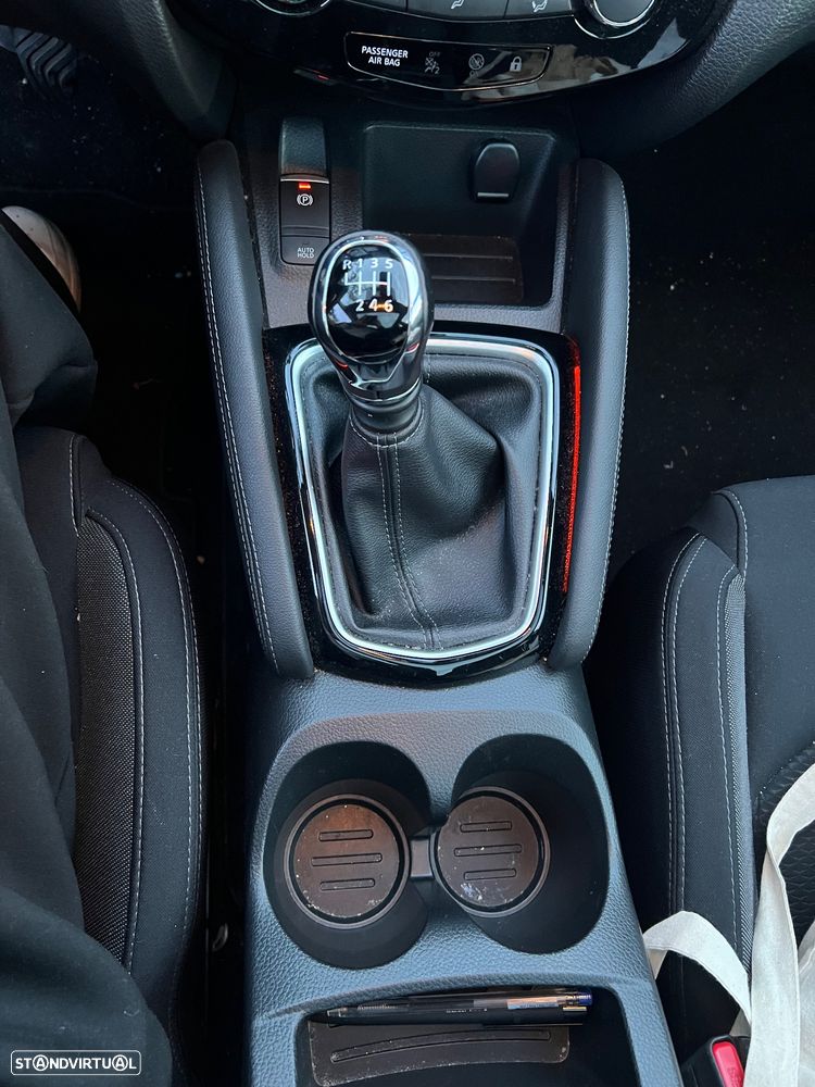 Nissan Qashqai 1.3 DIG-T N-Connecta J18 - 22