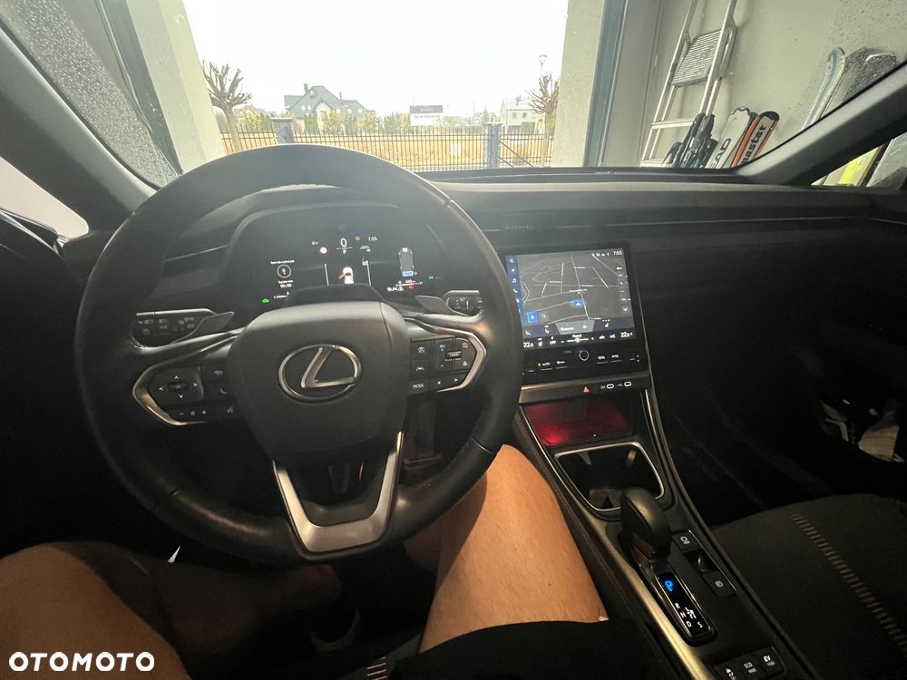 Lexus LBX 1.5 Hybrid Cool - 8