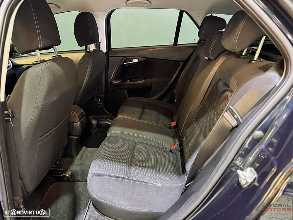 Fiat Tipo Station Wagon 1.6 M-Jet Lounge Tech - 17