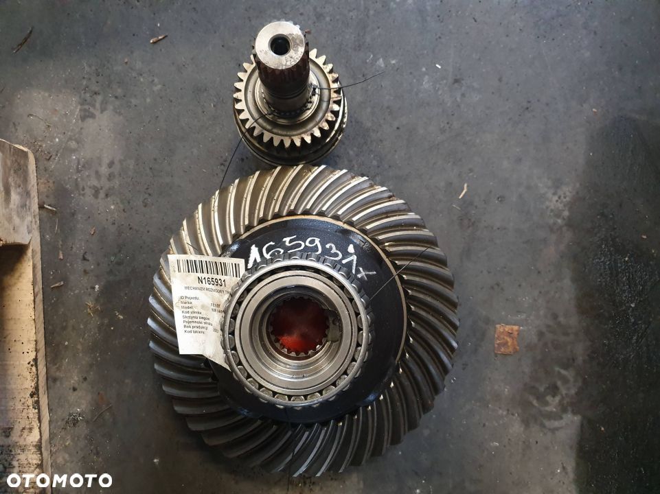 MECHANIZM RÓŻNICOWY TRAKTOR FENDT 926 VARIO 43/12 - 5