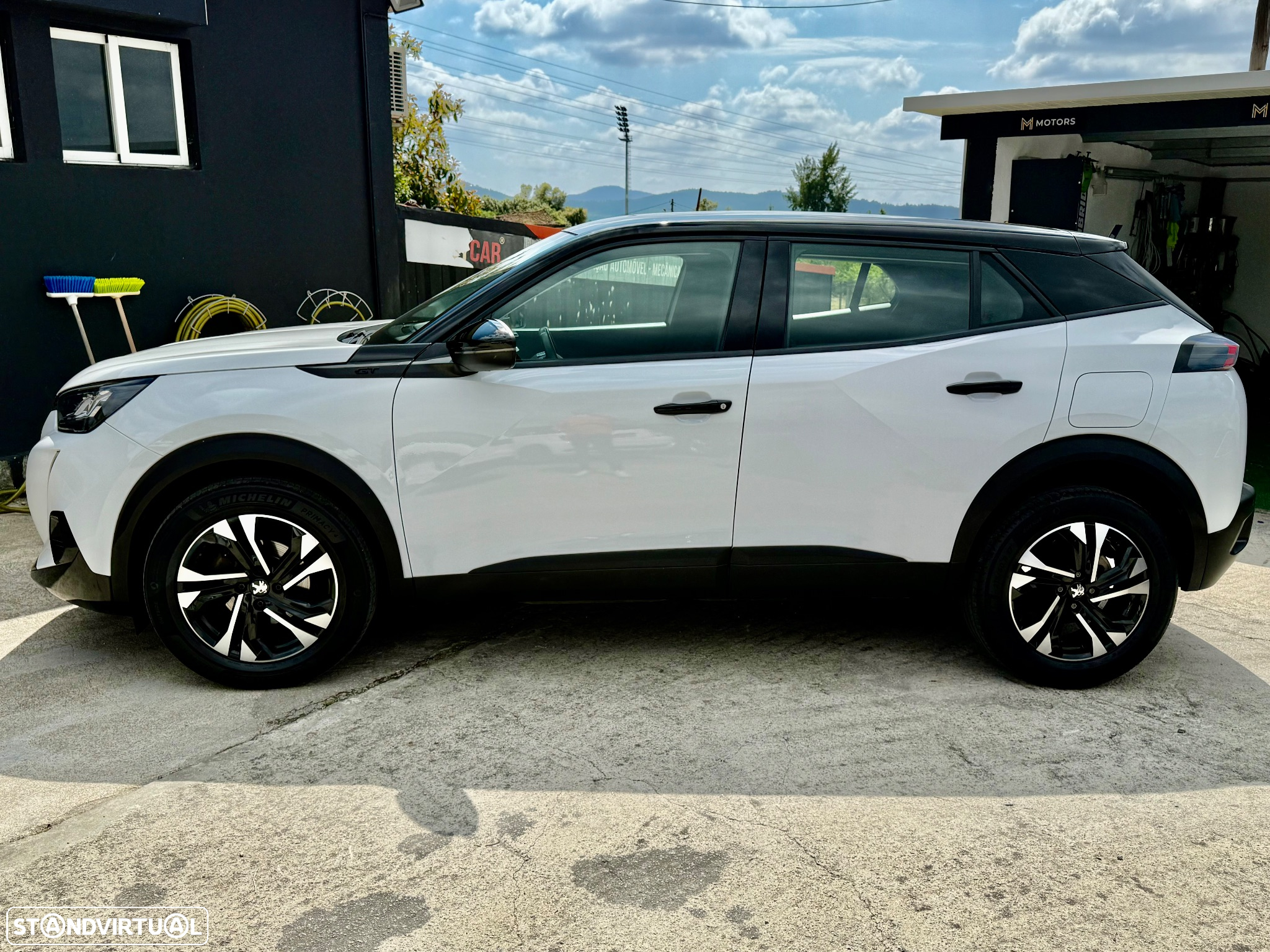 Peugeot 2008 1.5 BlueHDi GT - 17