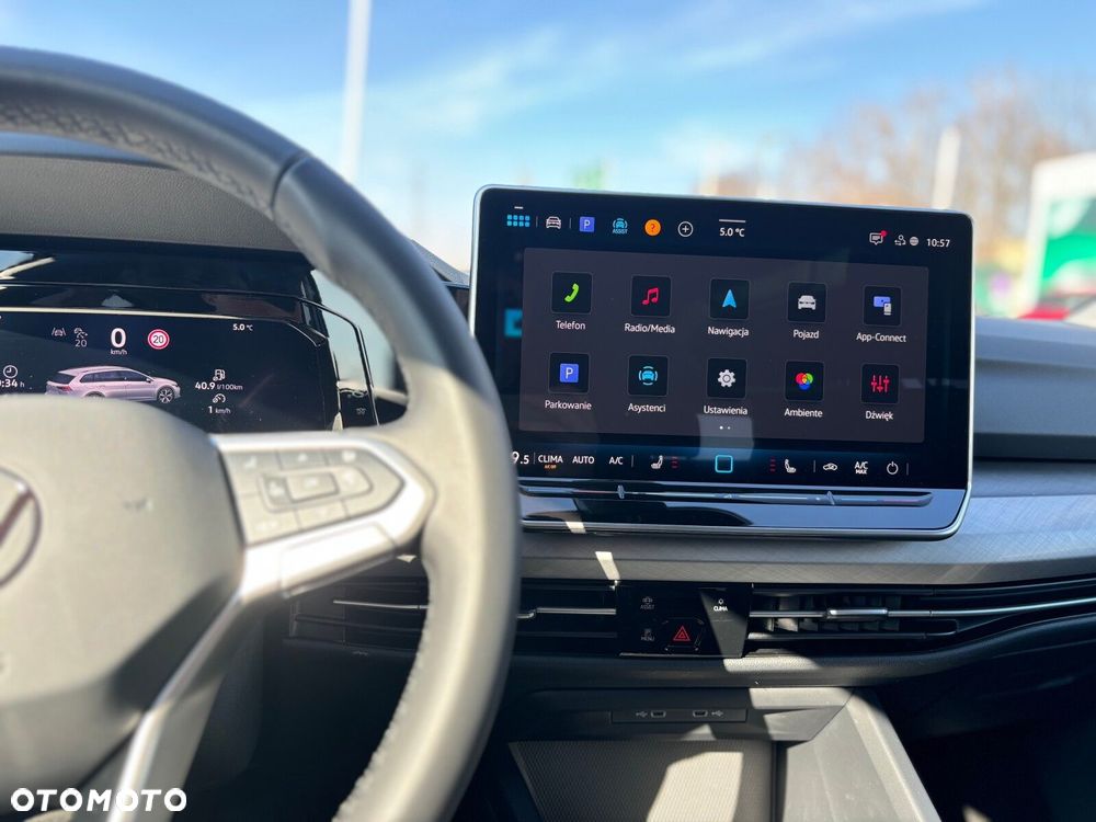 Volkswagen Golf Variant - 13