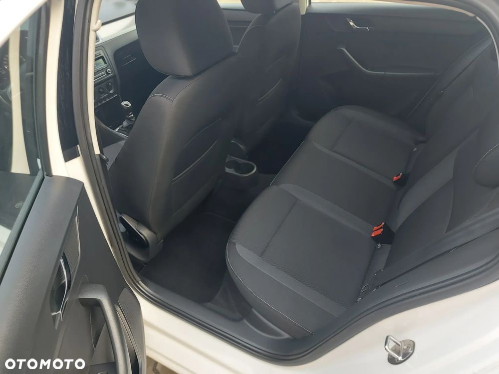 Skoda RAPID 1.2 TSI (Green tec) Ambition - 10