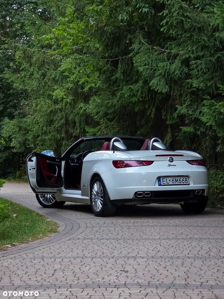Alfa Romeo Spider 2.0JTDM - 16