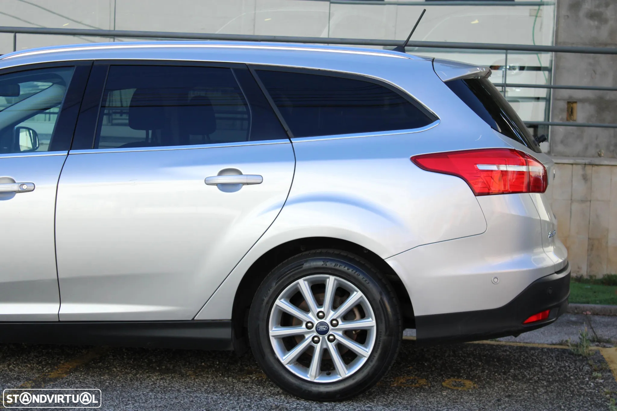Ford Focus SW 1.5 TDCi EcoBlue Business - 14