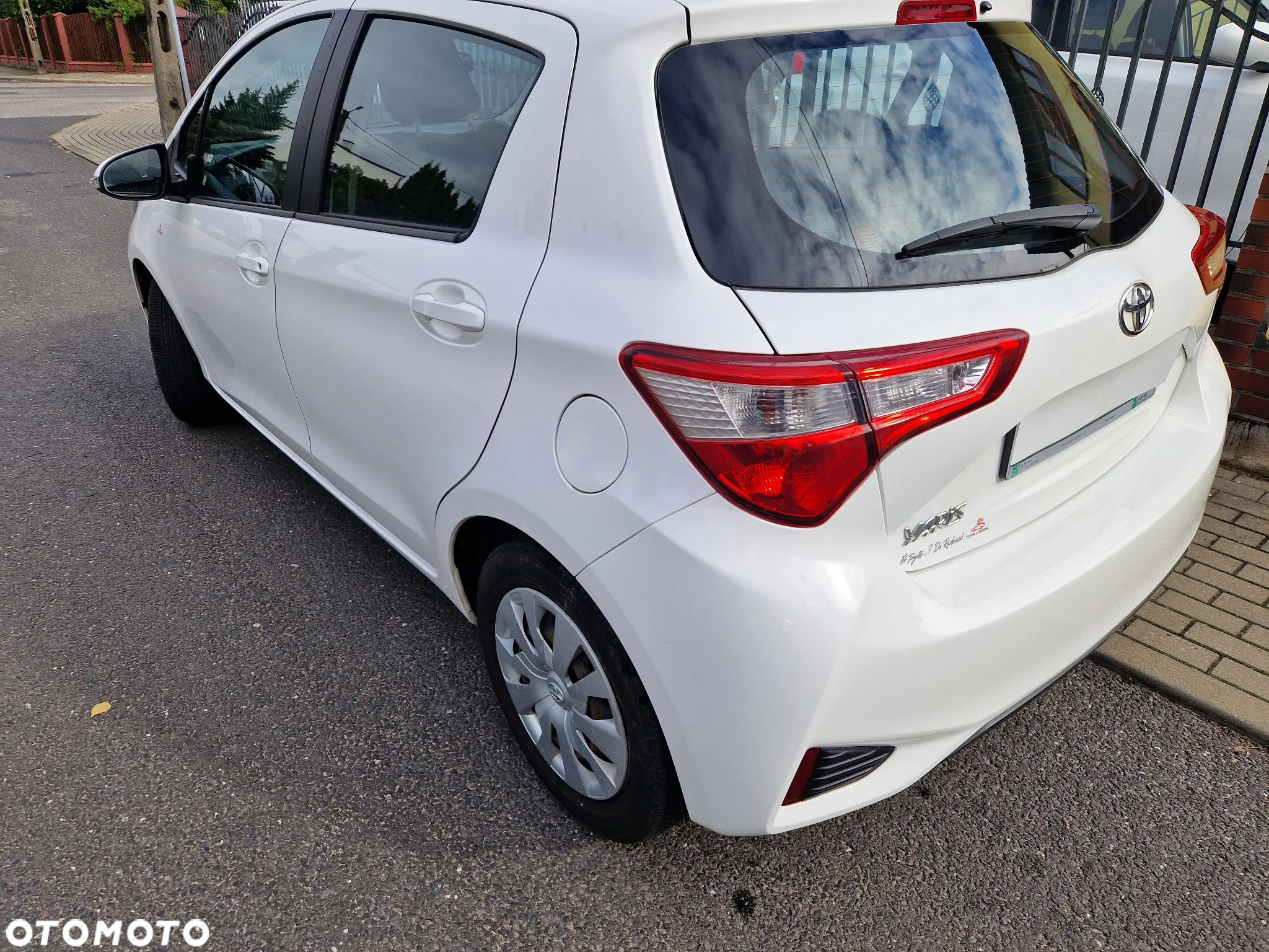 Toyota Yaris - 4