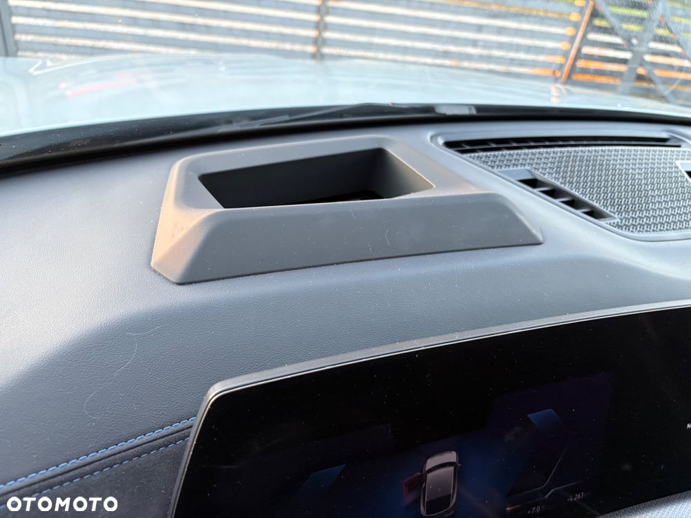 BMW iX2 xDrive30 66.5kWh M Sport Edition - 19