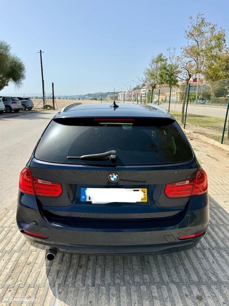 BMW 320 d Auto Line Sport - 4