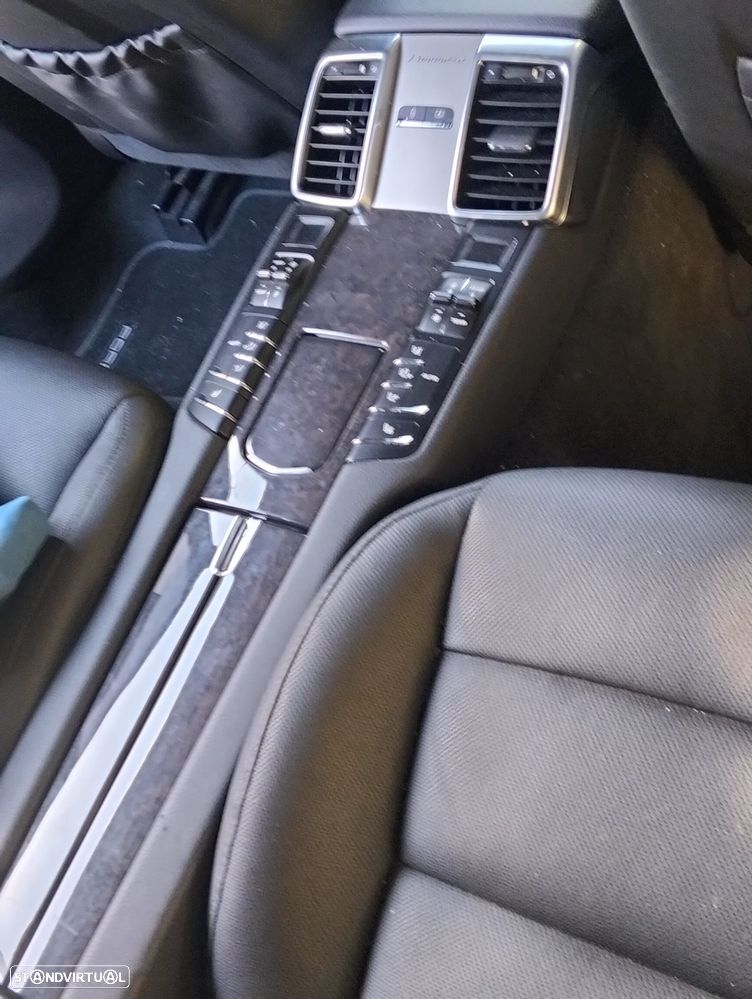 Porsche Panamera 4 S PDK - 32