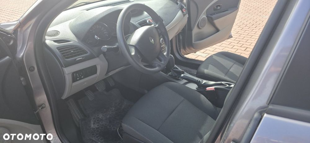 Renault Megane 1.6 16V Authentique Euro5 - 9
