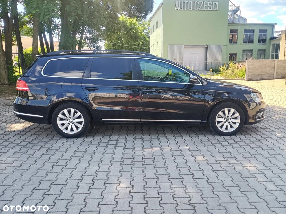 Volkswagen Passat 2.0 TDI DSG Comfortline - 5