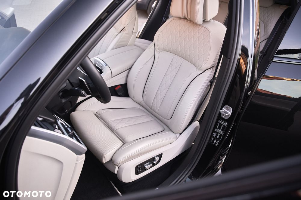 BMW X6 xDrive40d mHEV - 20