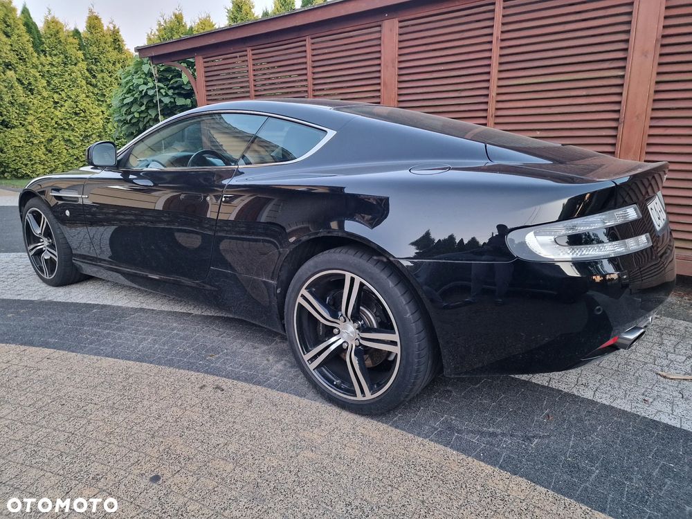 Aston Martin DB9 - 6