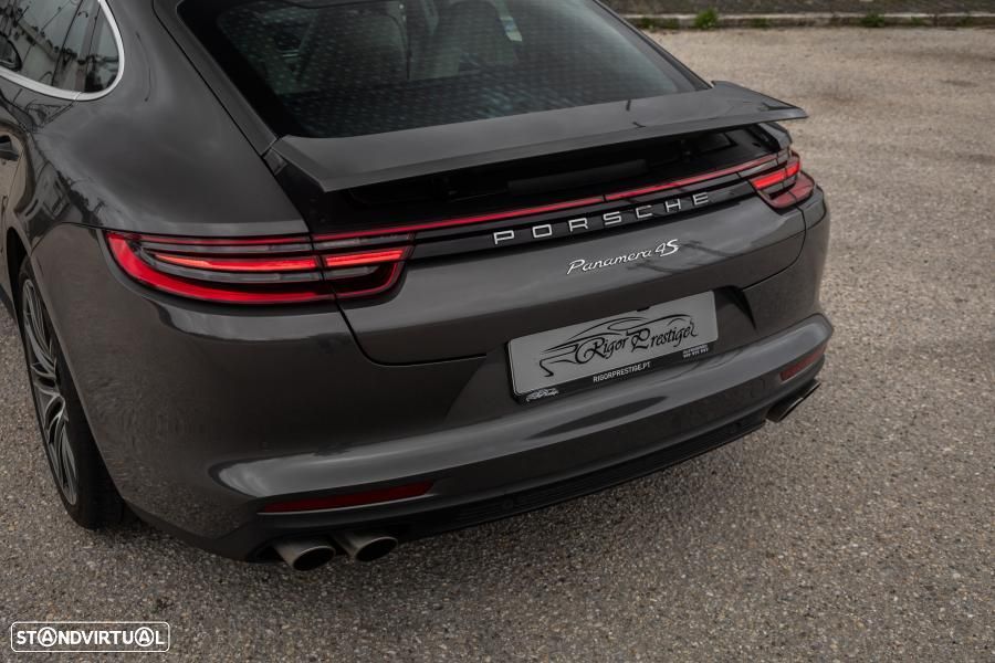 Porsche Panamera 4 S - 7